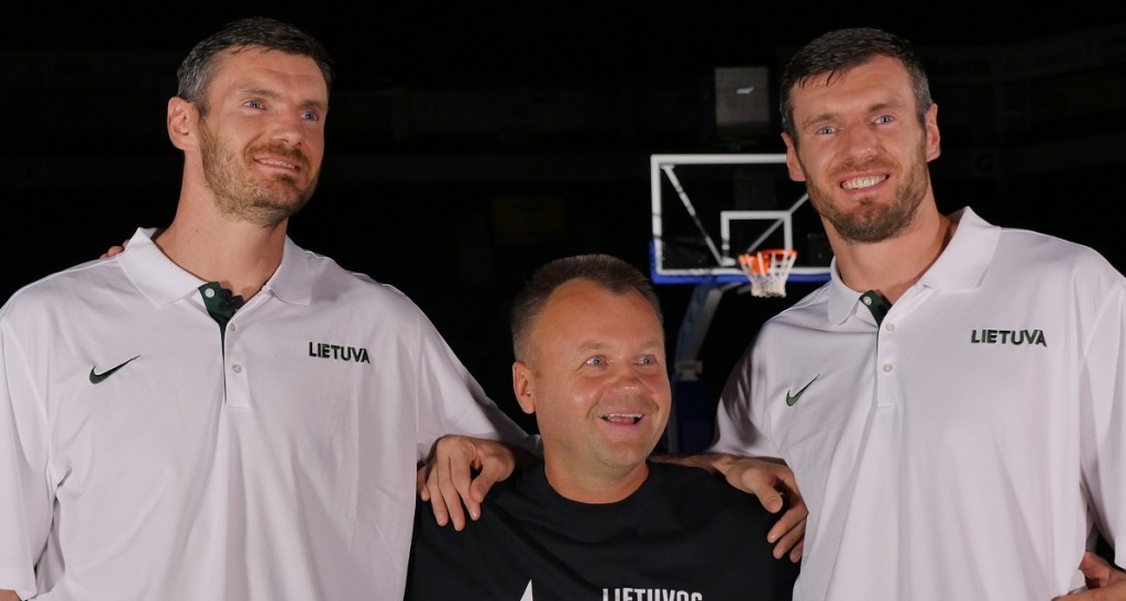 Kokius talentus slepia krepšininkai broliai Lavrinovičiai?