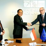 Ambasadorius B.Pasaribu, rektorius H.Mat Akin, rektorius A.Daniūnas