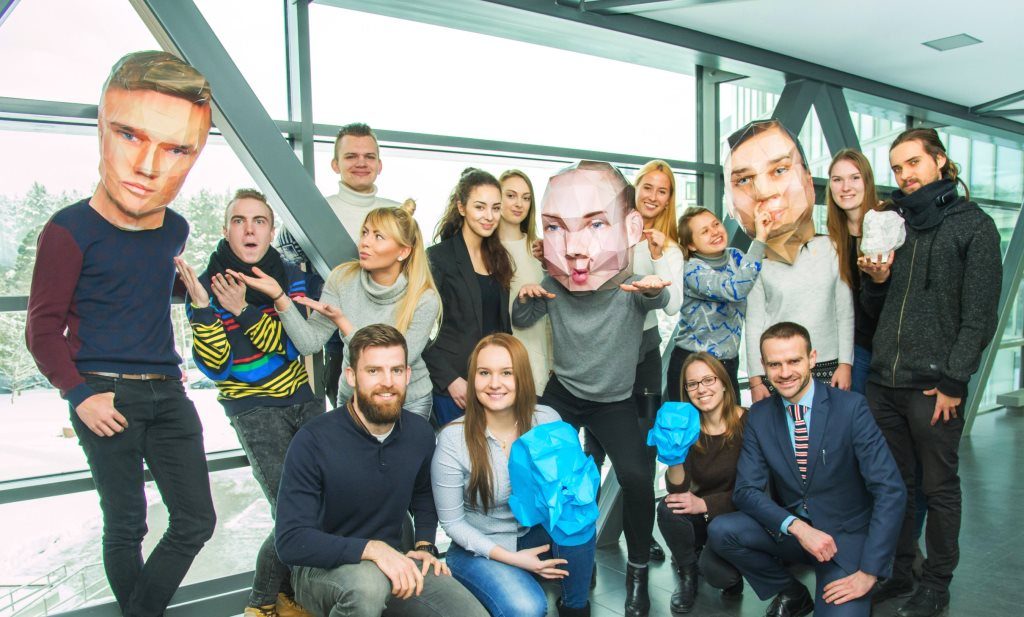 Studentai netradicinių kaukių kūrimui pasitelkė technologijas