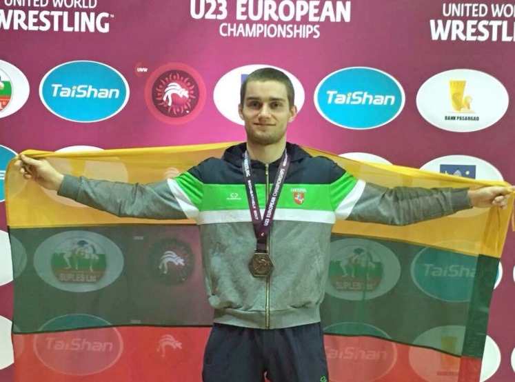 Justui Petravičiui – Europos jaunimo imtynių čempionato bronza