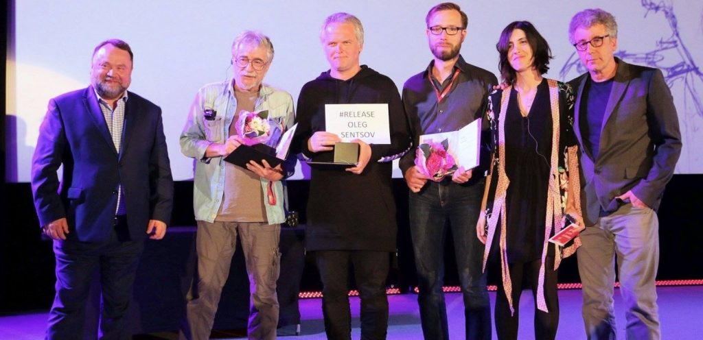 Lietuvos vardas vėl skamba pasaulyje – A. Stonio filmas toliau skina apdovanojimus
