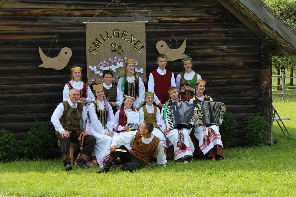 Jaunieji „Smilgenės“ muzikantai žymi veiklos 25-metį