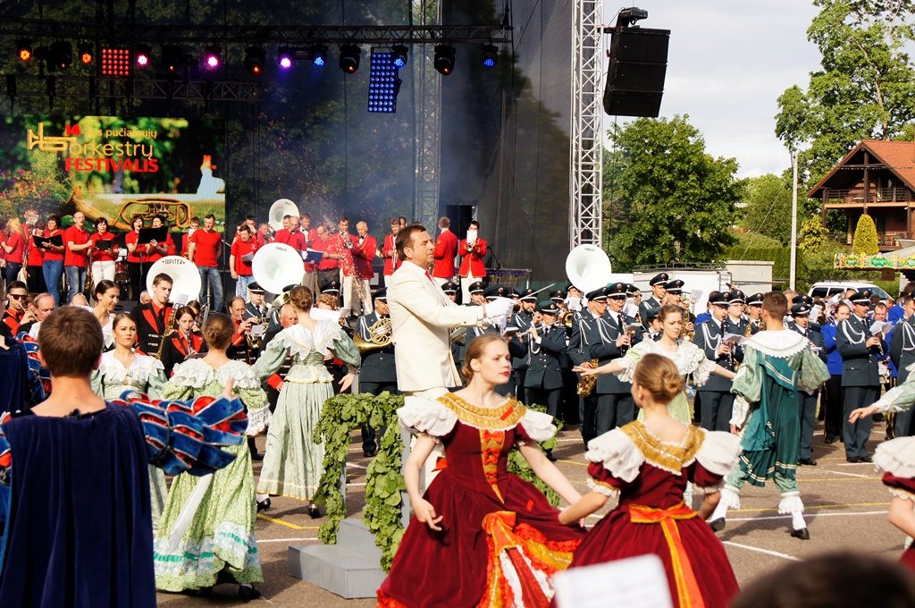 Miesto gimtadienį švenčiančią Plungę užlies didinga orkestrų muzika
