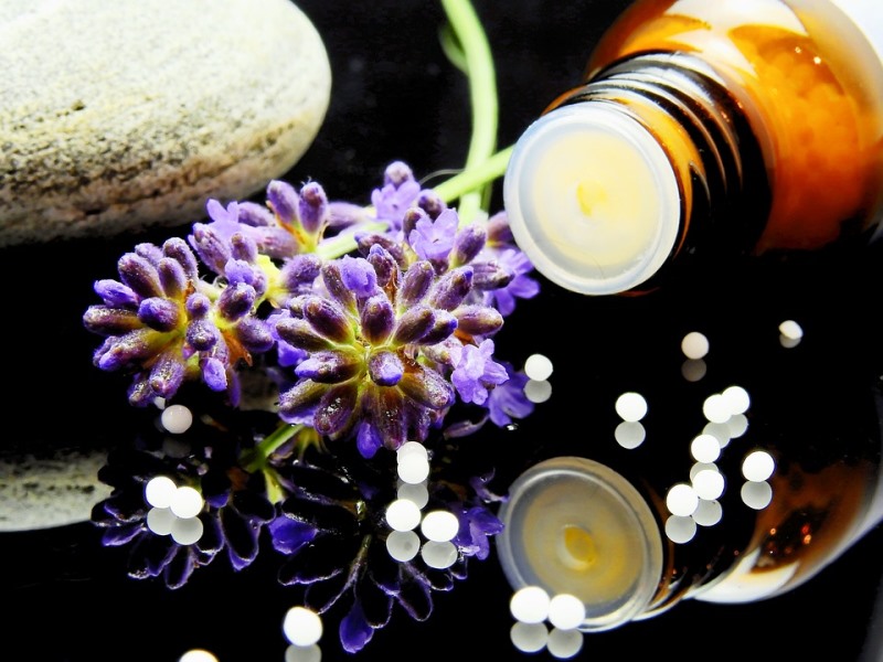 Homeopatiniai vaistai: kodėl vieni specialistai aukština, o kiti laiko pramanu?