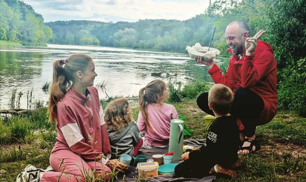 Simonas Urbonas su šeima