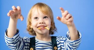 Vaikų burnos sveikata Lietuvoje kelia nerimą specialistams: situacija viena prasčiausių visoje ES