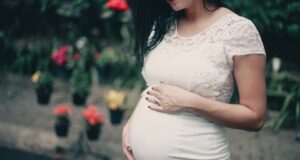 Gydytojos pataria: kas galima ir ko nerekomenduojama nėštumo metu