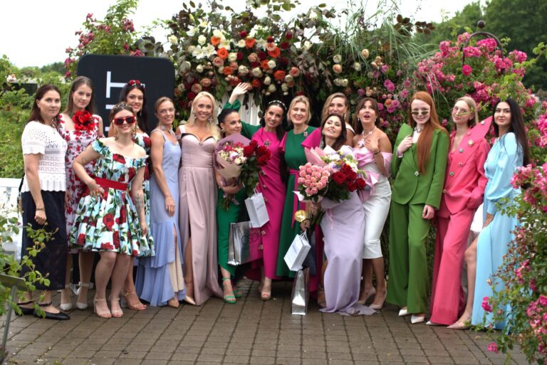 „Kūrybos podiumo“ nesustabdė net lietus: šimtas modelių demonstravo įspūdingas kolekcijas