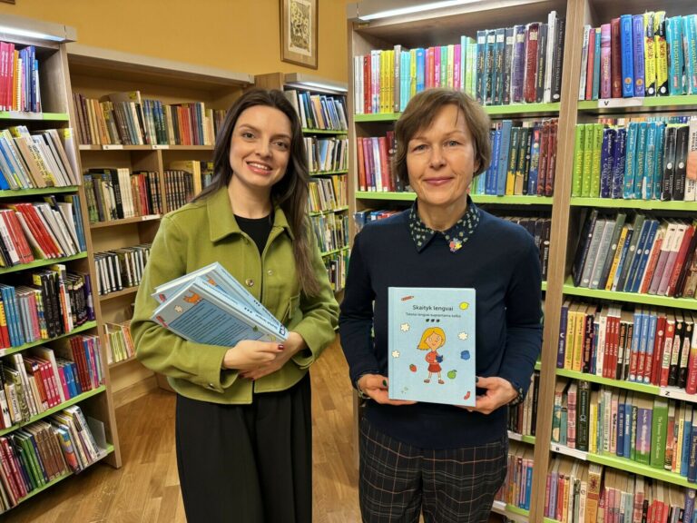 Skaitymo sunkumų turintiems vaikams išleista knyga lengvai suprantama kalba